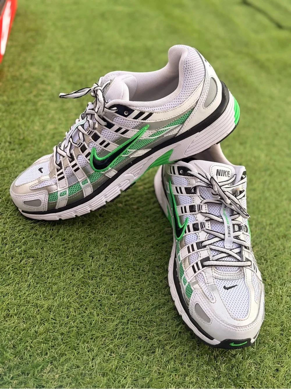 P 6000 Nike Men’s White and Green Mesh Running Sneakers